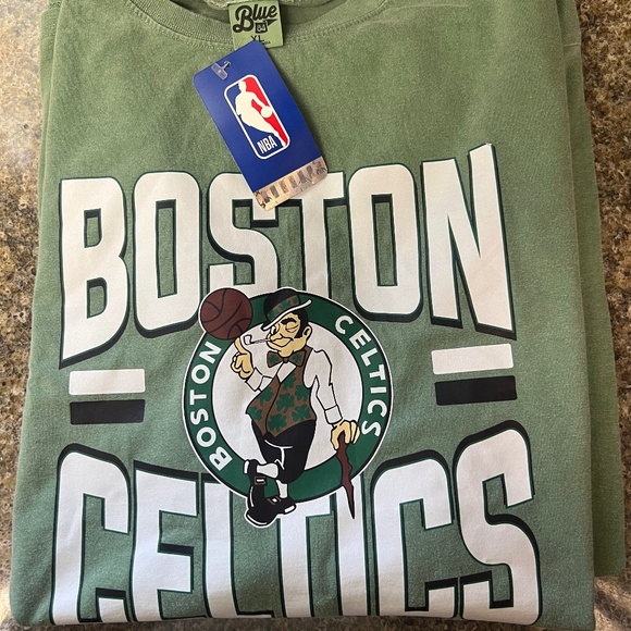 Boston Celtics Men’s XL Long-Sleeve T-Shirt - Picture 1 of 2